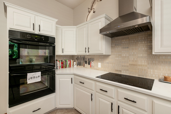 Meadow Knoll Cir Kitchen (4)